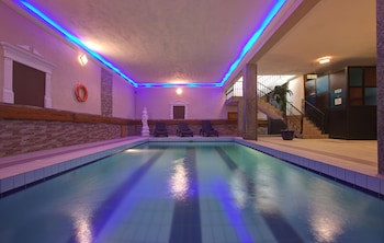 Canifor Hotel