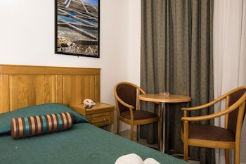 Canifor Hotel