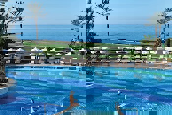 Constantinou Bros Athena Beach Hotel