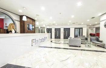 Aparthotel First Flatotel International