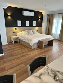 Aparthotel First Flatotel International