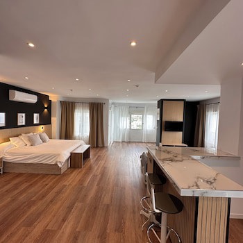 Aparthotel First Flatotel International