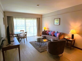 Amora Beach Resort Phuket