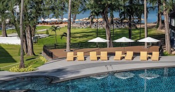 Amora Beach Resort Phuket