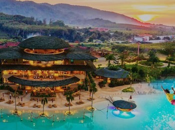 Amora Beach Resort Phuket