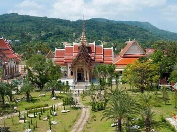 Amora Beach Resort Phuket