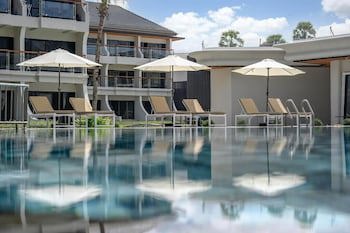Amora Beach Resort Phuket