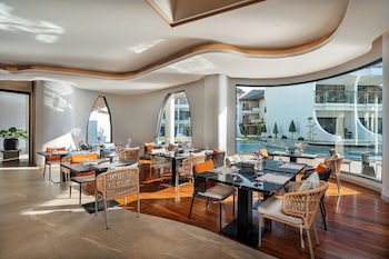 Amora Beach Resort Phuket