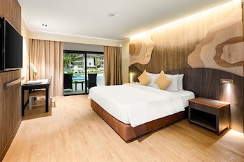 Amora Beach Resort Phuket