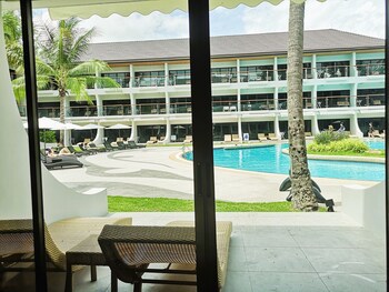 Amora Beach Resort Phuket