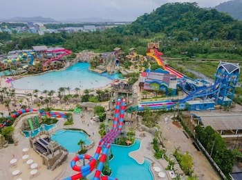 Amora Beach Resort Phuket