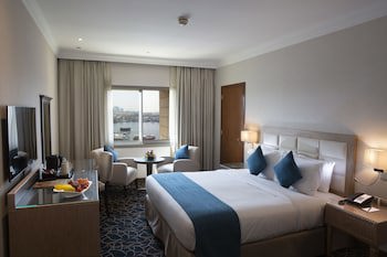 Carlton Tower Hotel