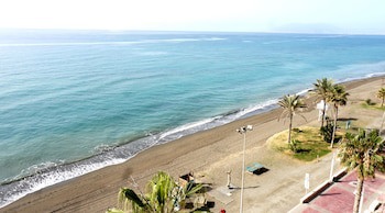 Fay Victoria Beach