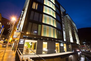 Hotel Metropolis