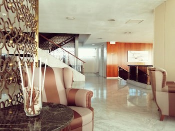Hotel Mir Octavio