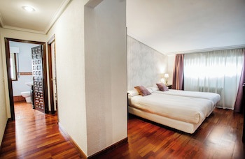 Hotel Conde Rodrigo Ii By Eme Hoteles