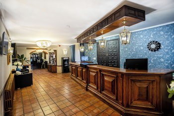 Hotel Conde Rodrigo Ii By Eme Hoteles