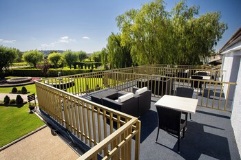 Hotel Conde Rodrigo Ii By Eme Hoteles
