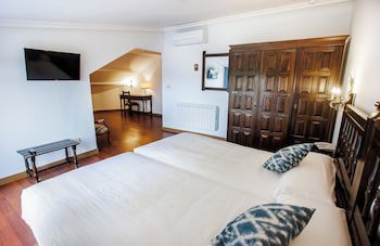 Hotel Conde Rodrigo Ii By Eme Hoteles