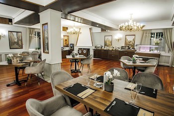 Hotel Conde Rodrigo Ii By Eme Hoteles