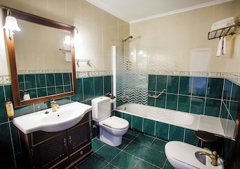 Hotel Conde Rodrigo Ii By Eme Hoteles