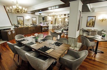 Hotel Conde Rodrigo Ii By Eme Hoteles