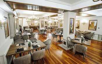 Hotel Conde Rodrigo Ii By Eme Hoteles