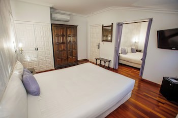 Hotel Conde Rodrigo Ii By Eme Hoteles