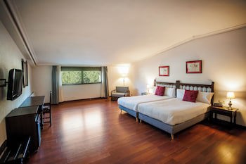 Hotel Conde Rodrigo Ii By Eme Hoteles