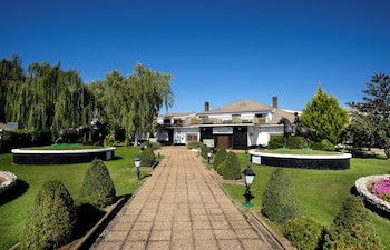 Hotel Conde Rodrigo Ii By Eme Hoteles
