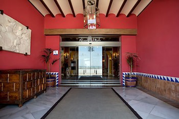 Alcazar De La Reina
