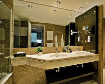 Altis Grand Hotel