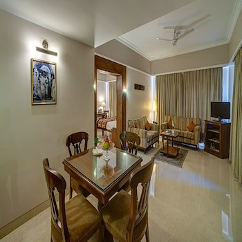 Renest Shraddha Inn - Shirdi