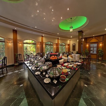 Renest Shraddha Inn - Shirdi