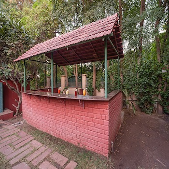 Renest Shraddha Inn - Shirdi
