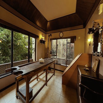 Renest Shraddha Inn - Shirdi