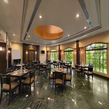 Renest Shraddha Inn - Shirdi