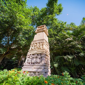 Renest Shraddha Inn - Shirdi