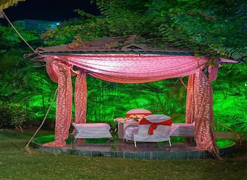 Renest Shraddha Inn - Shirdi