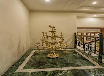 Renest Shraddha Inn - Shirdi