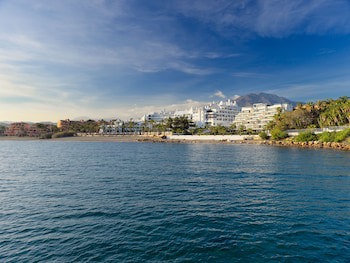 H10 Estepona Palace