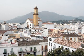 H10 Estepona Palace
