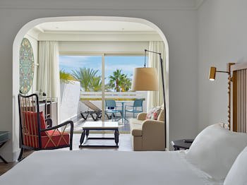 H10 Estepona Palace