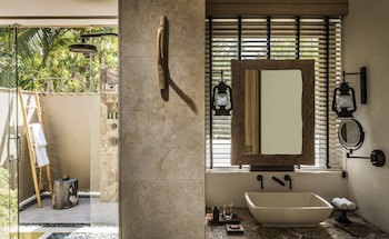 Four Seasons Resort Seychelles At Desroches Island