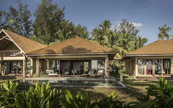 Four Seasons Resort Seychelles At Desroches Island
