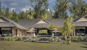 Four Seasons Resort Seychelles At Desroches Island