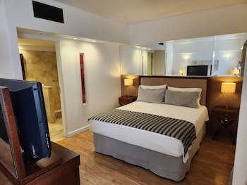 Grand King Hotel