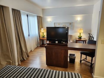 Grand King Hotel
