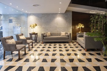 Grand King Hotel