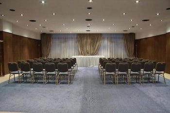 Grand King Hotel